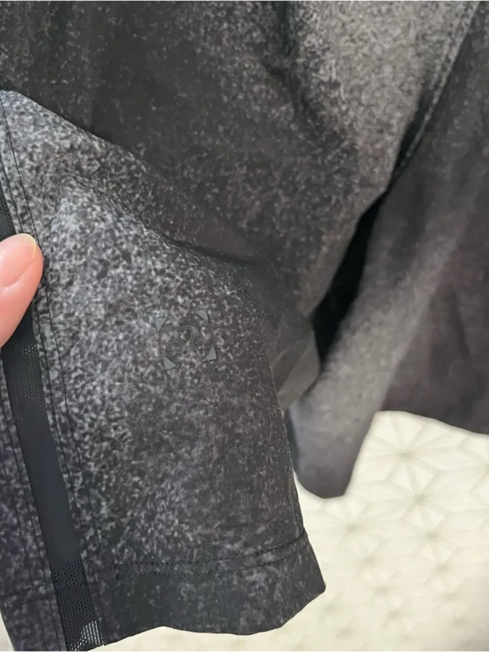 lululemon athletica lined 9”